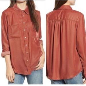 Thread & Supply Button Front Rose Red Velvet Top Size Small